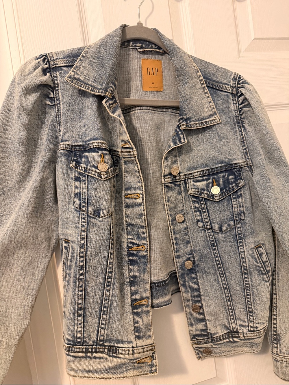 GAP Women's Faded Light Blue Denim Jacket
